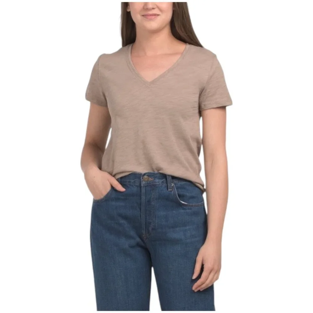 LILLA P Short Sleeve Back Seam V-neck Top - Picture 1 of 3